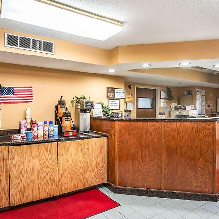 Econo Lodge Princeton Exteriér fotografie