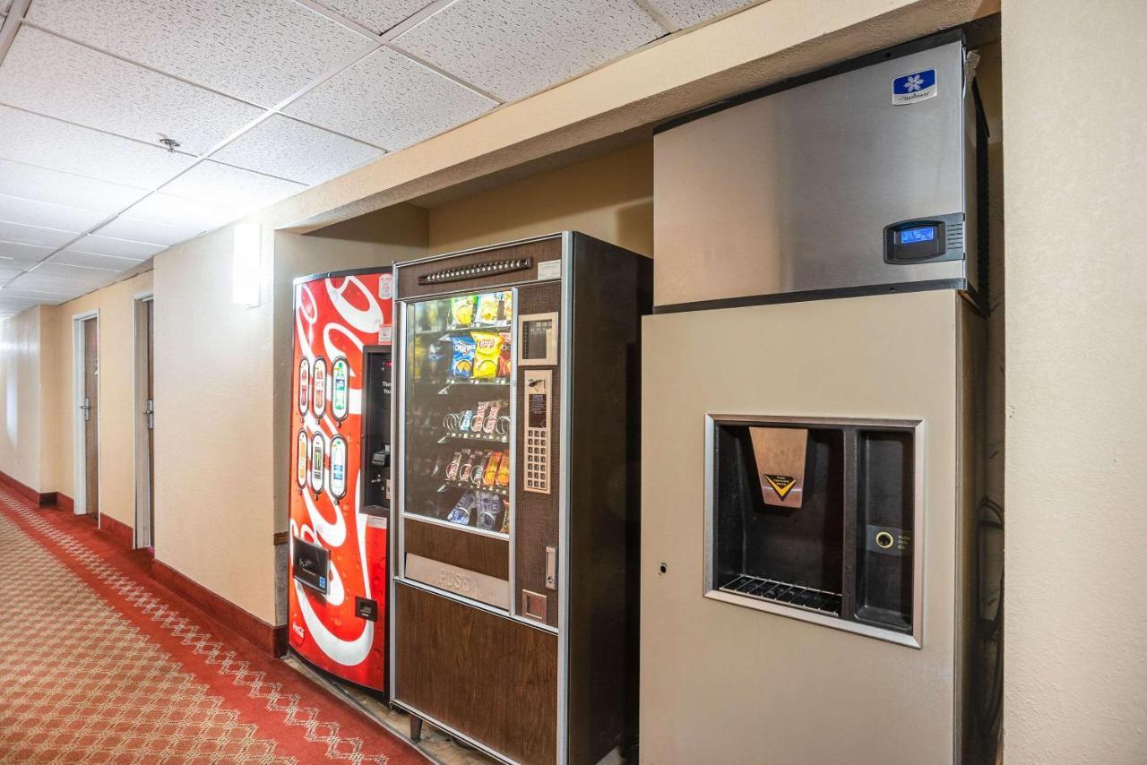 Econo Lodge Princeton Exteriér fotografie
